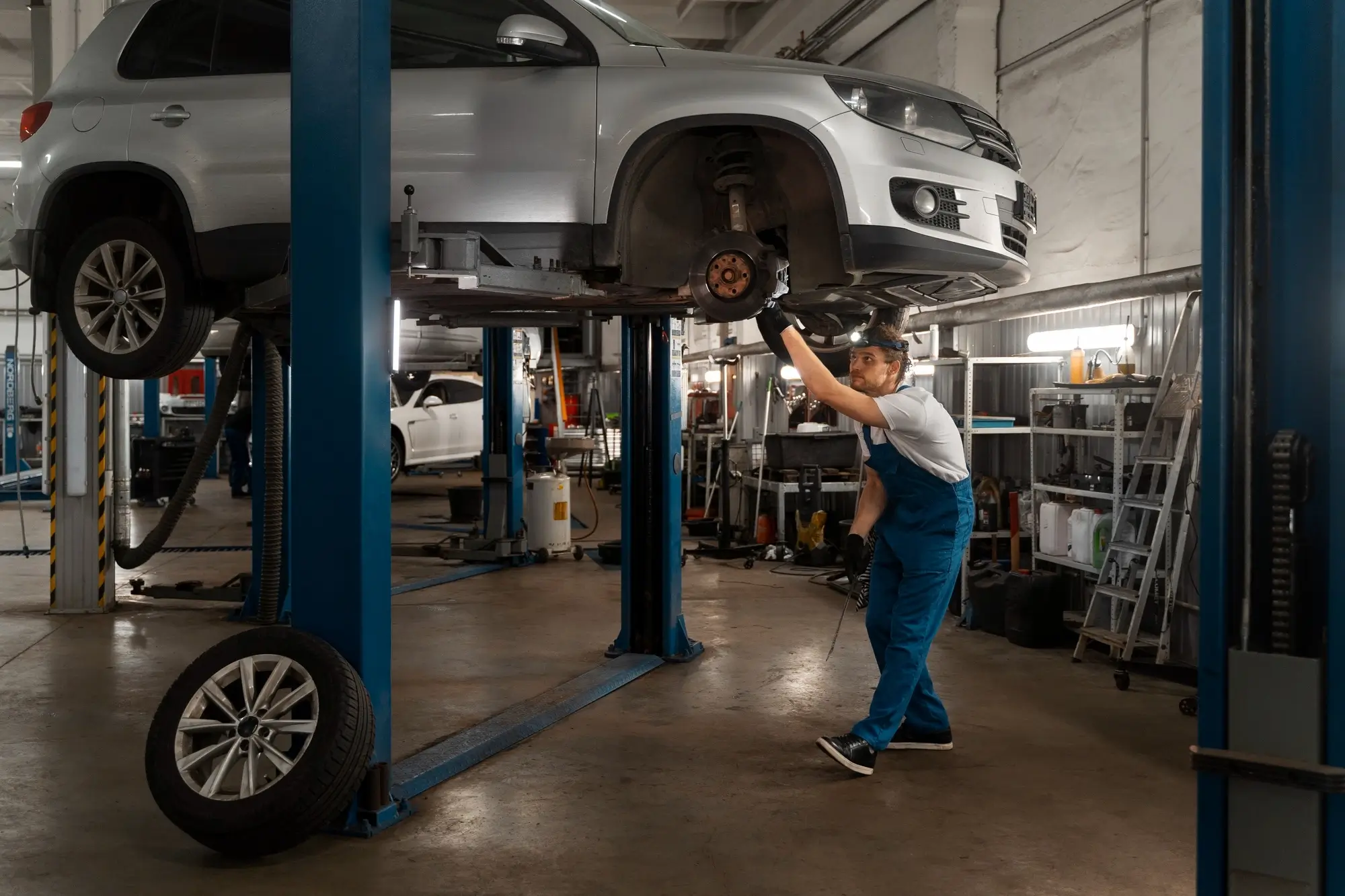 Limelight Autohub Contact Header